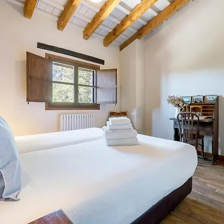 Holiday home Spacious House With Private Pool In Rojals, For 12 People Rojals